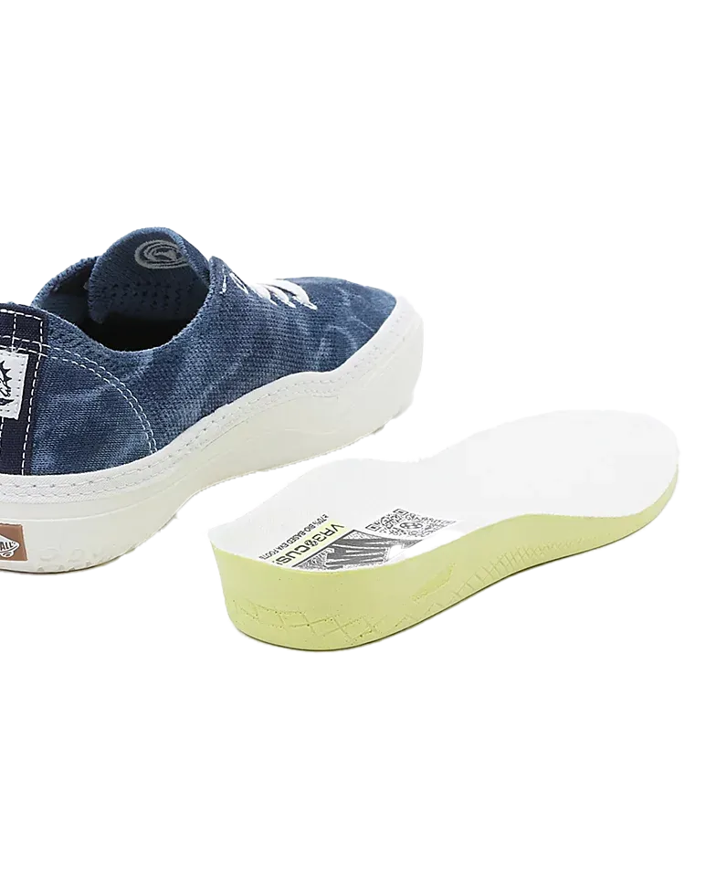 Circle Vee Shoes in Ocean Blue