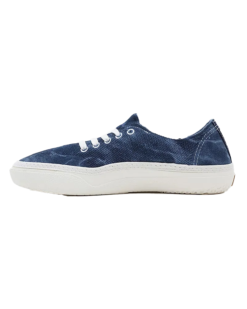 Circle Vee Shoes in Ocean Blue